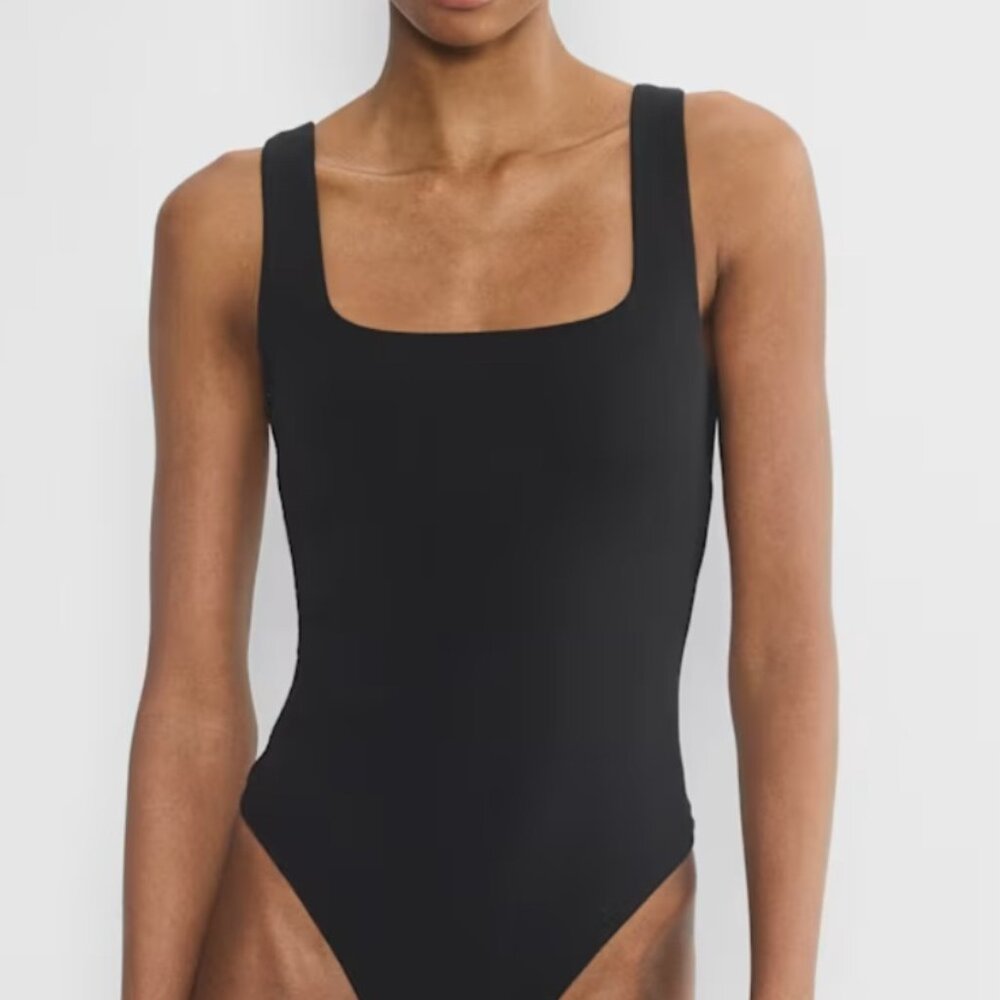 NWT Aritzia Casual CONTOUR Squareneck Black Bodysuit